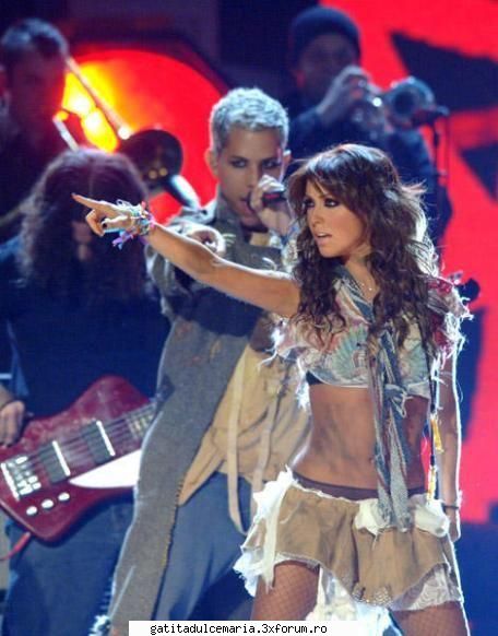 hay k mai poon kteva aici si mai poon si maine anahi y christian