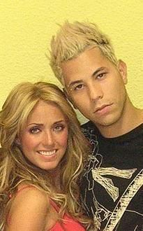 si ce scria in revista bravo k anahi a vb urat despre christian 
uitatyii anahi y christian